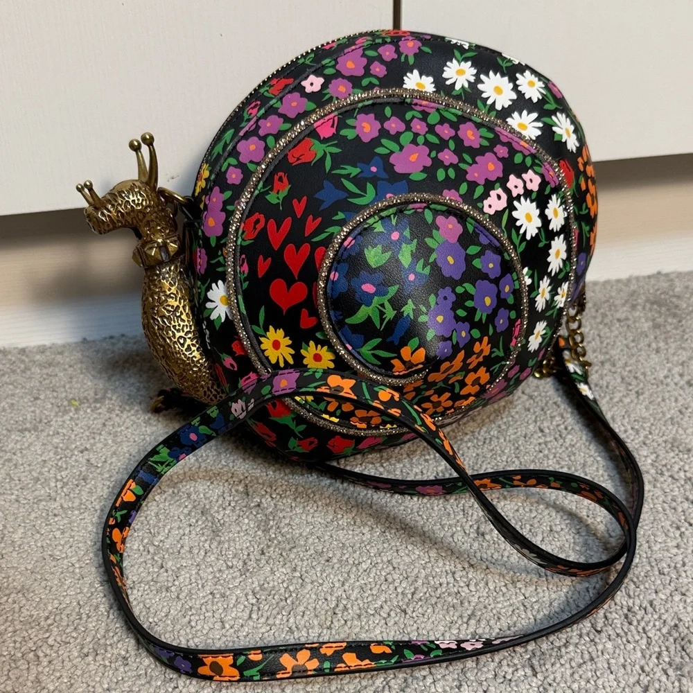Betsey Johnson Kitsch floral Snailed It snail Crossbody Bag - Picture 1 of 16